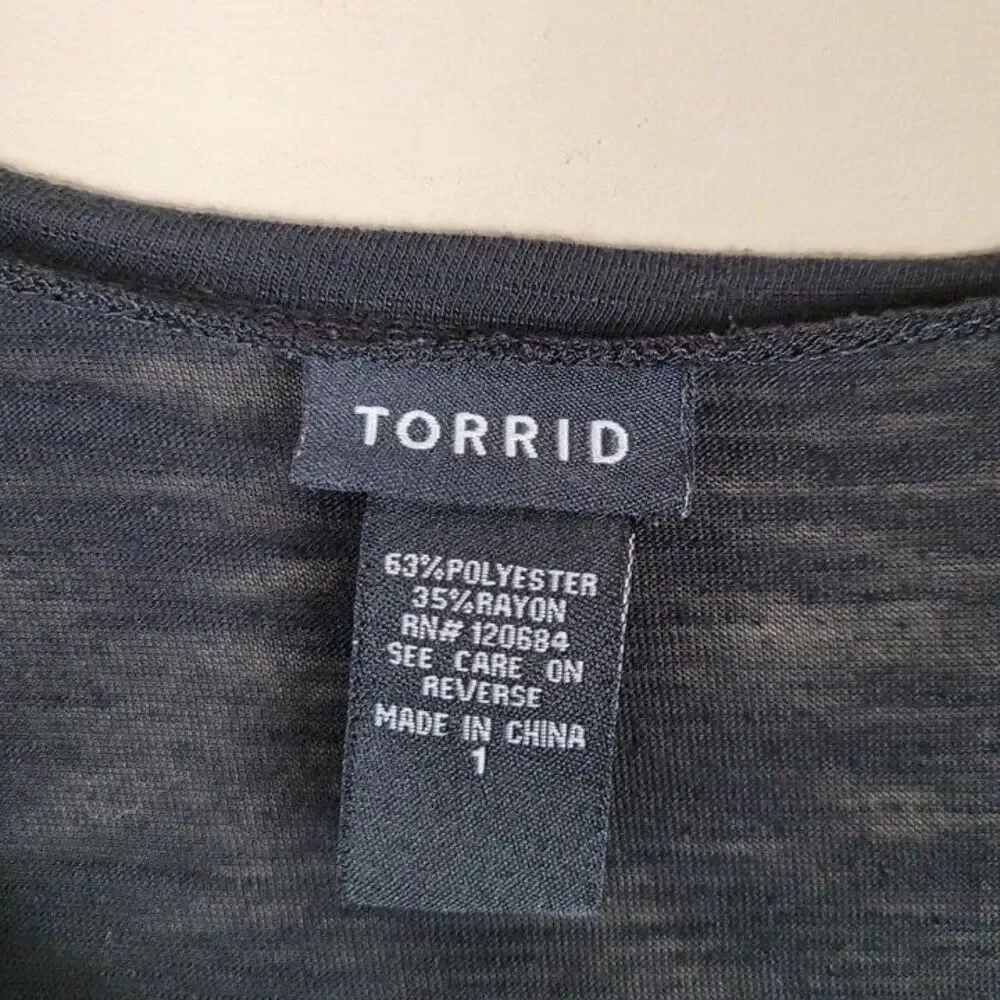Torrid Size 1X Studded Short Sleeve Top Stretch Black Gold - Picture 10 of 10